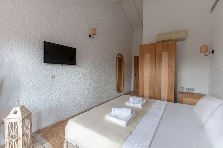 Room 49 of 54