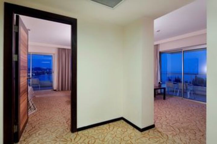 Room 49 of 108