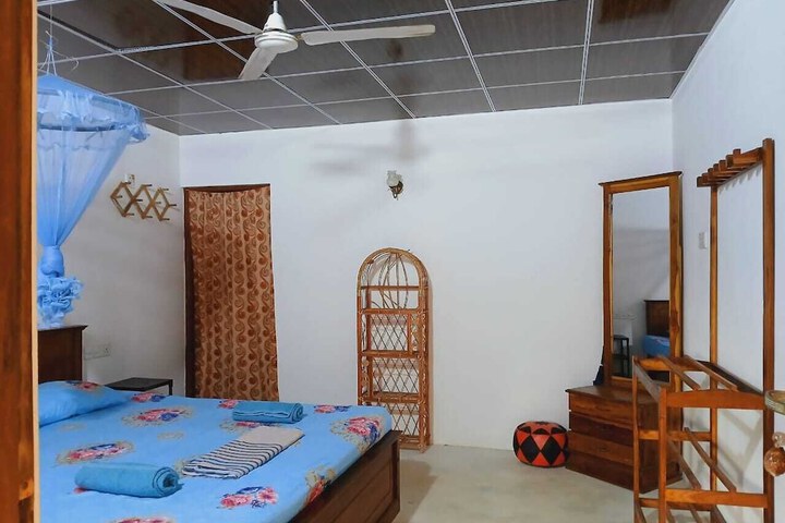 Room 7 of 43