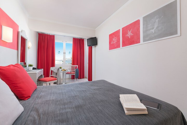Room 6 of 40