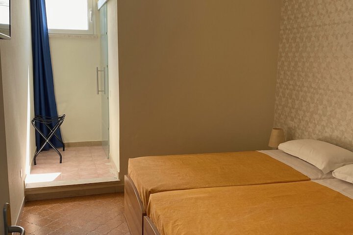 Room 35 of 99