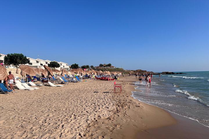 Beach 23 of 27