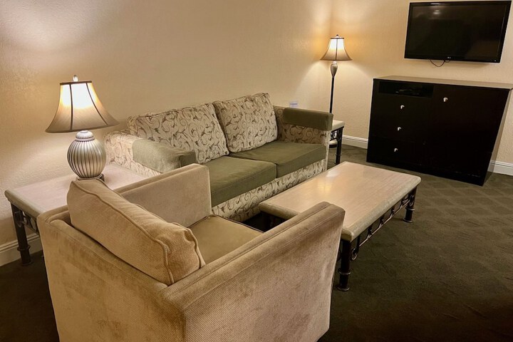 Room 30 of 112