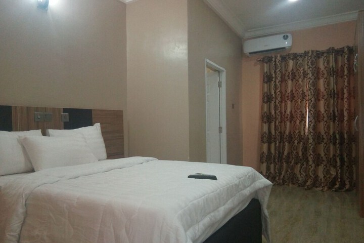Room 4 of 21
