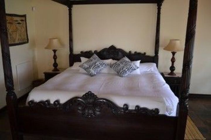 Room 5 of 19