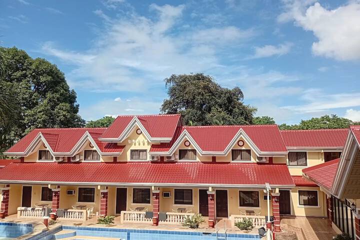 Townhouse Sentosa Elenita Private Resort