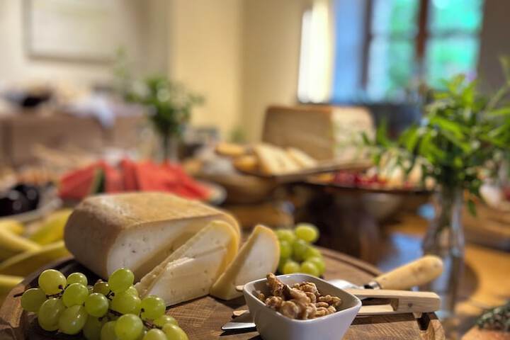 Dining 26 of 43
