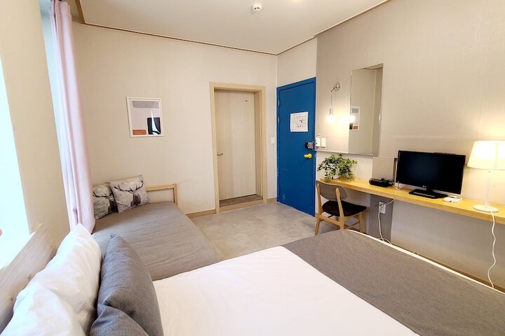 Room 21 of 84