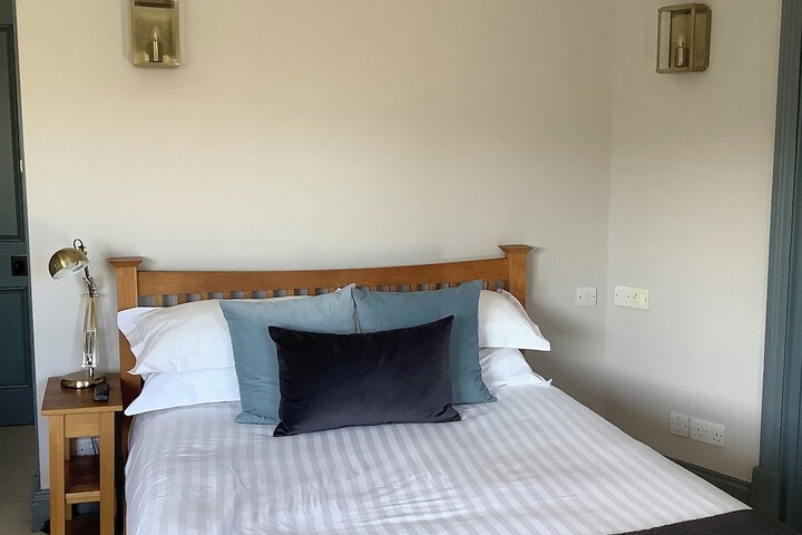 Room 13 of 48