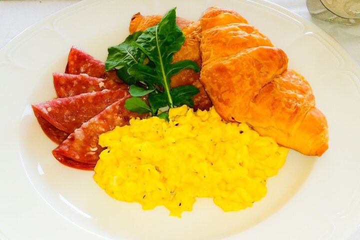 Breakfast/Coffee Service 25 of 34