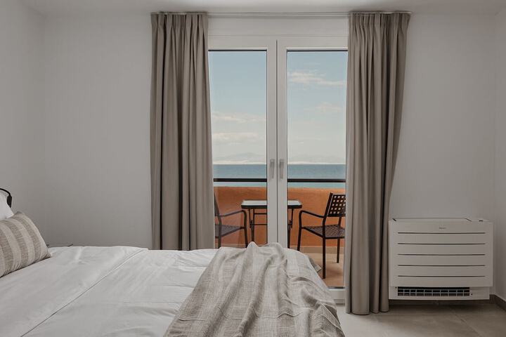 Room 17 of 92