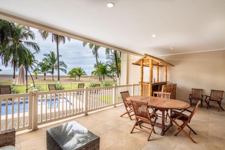 Oceanfront The Palms Jaco