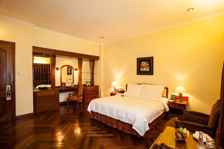 Room 14 of 193