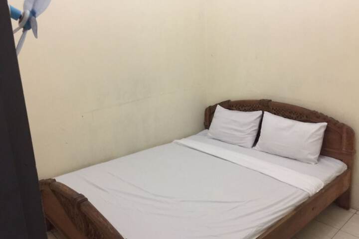 Room 14 of 25