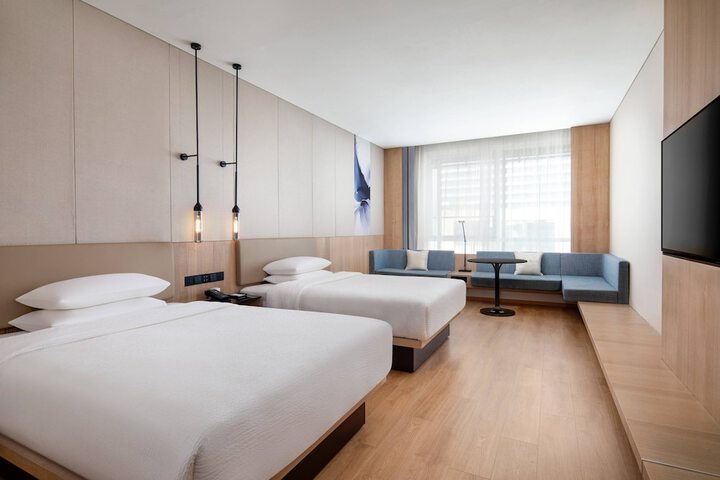 Room 5 of 12