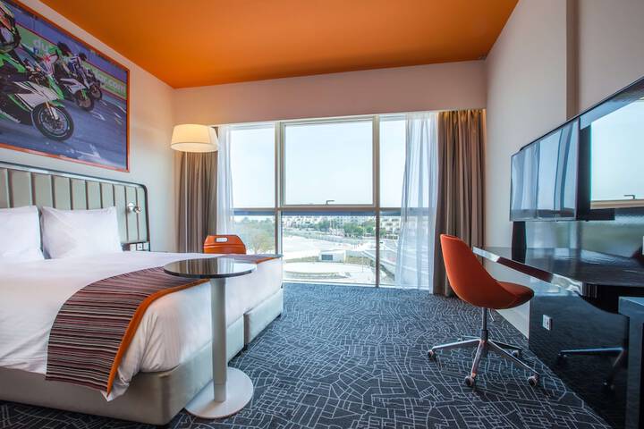 Room 16 of 111