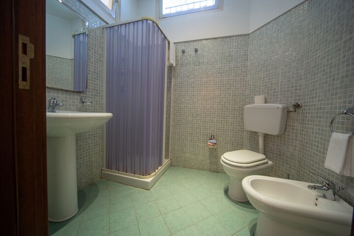 Room 8 of 51