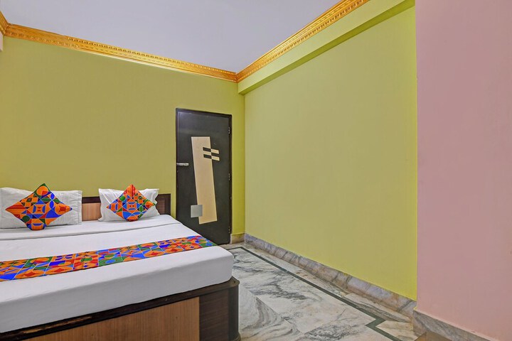 Room 6 of 24