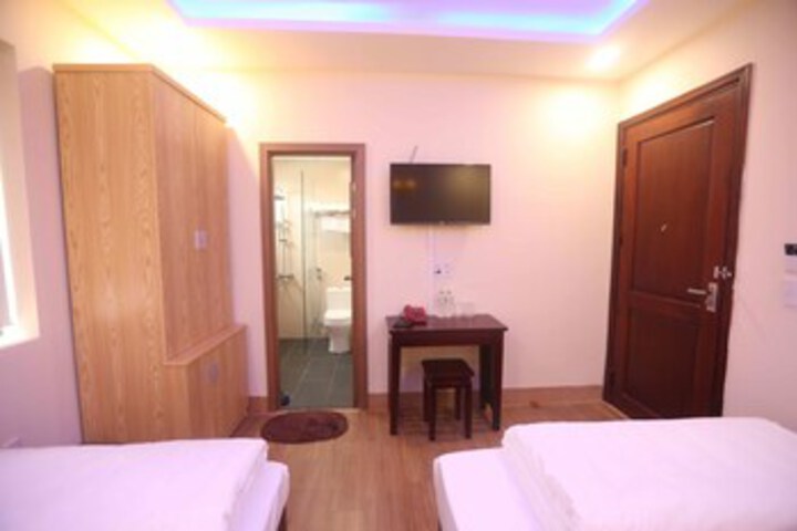 Room 22 of 34