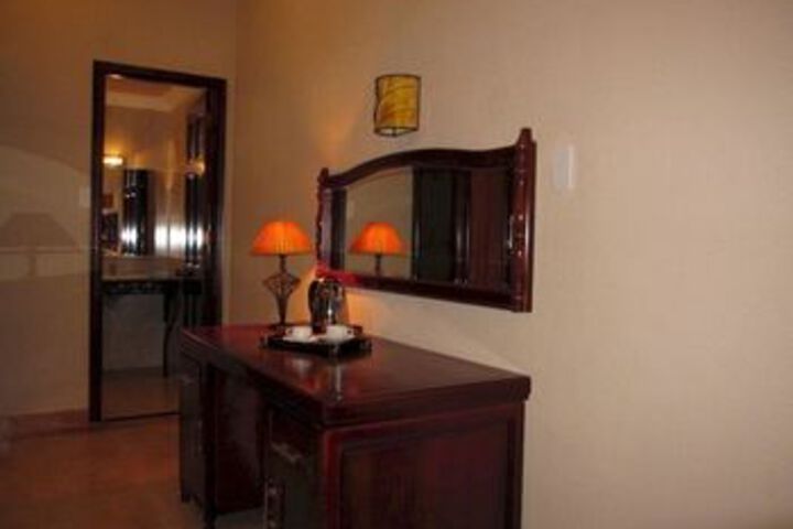 Room 44 of 94