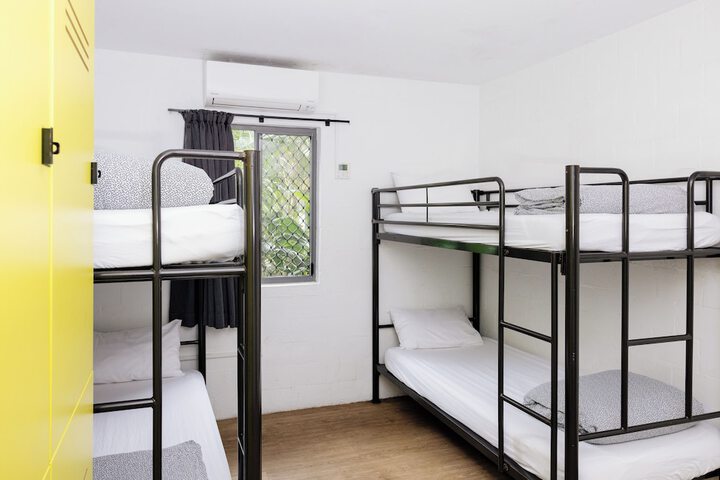 Room 28 of 61