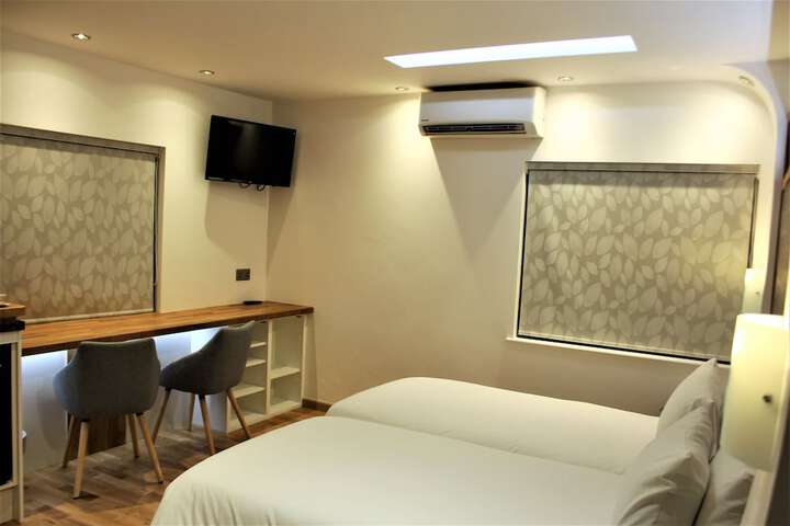 Room 2 of 52