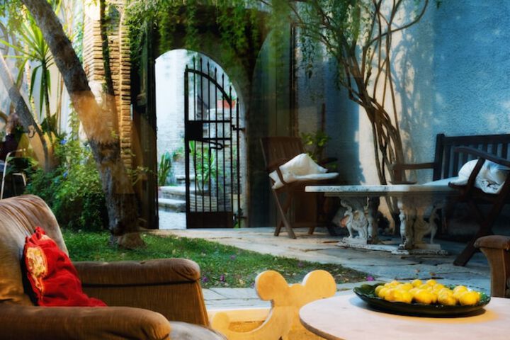 Guest Lobby