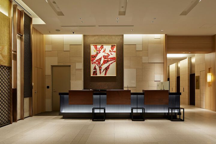 Entrance & Lobby