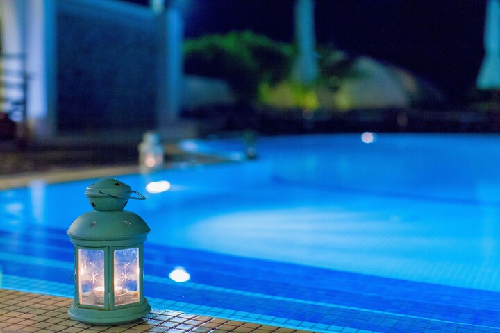 Pool 52 of 108