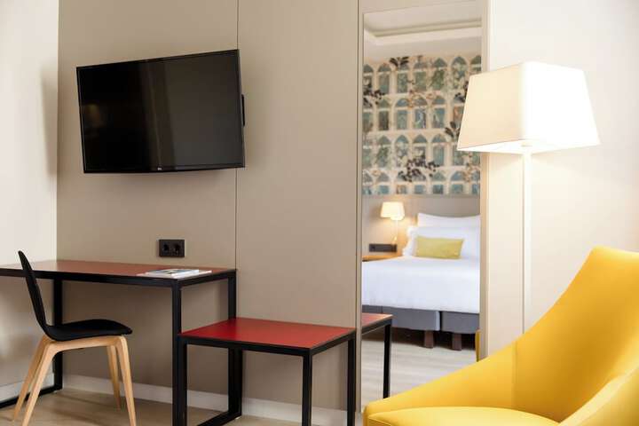 Room 7 of 46