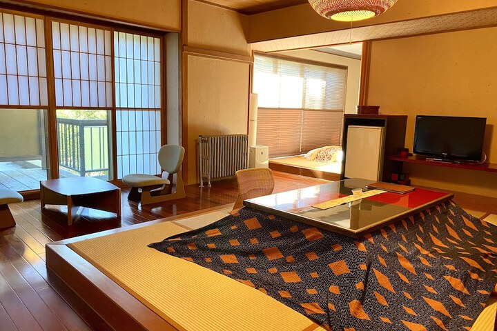 Room 14 of 48