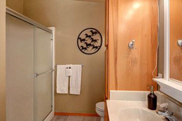Room 3 of 24