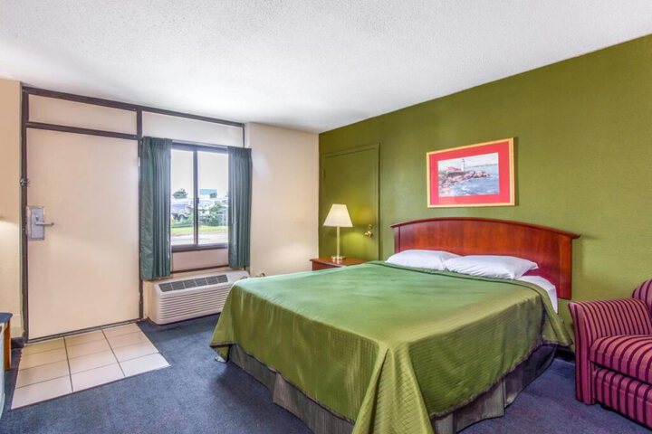 PORTLAND TRAVELODGE