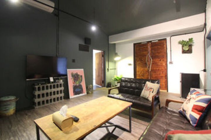 Room 14 of 16