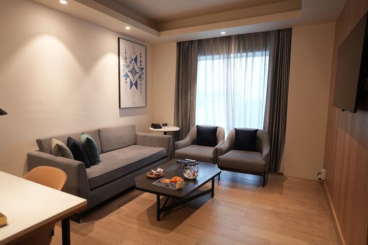 Room 6 of 50
