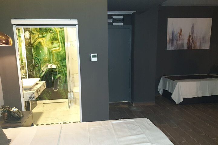 Room 13 of 52