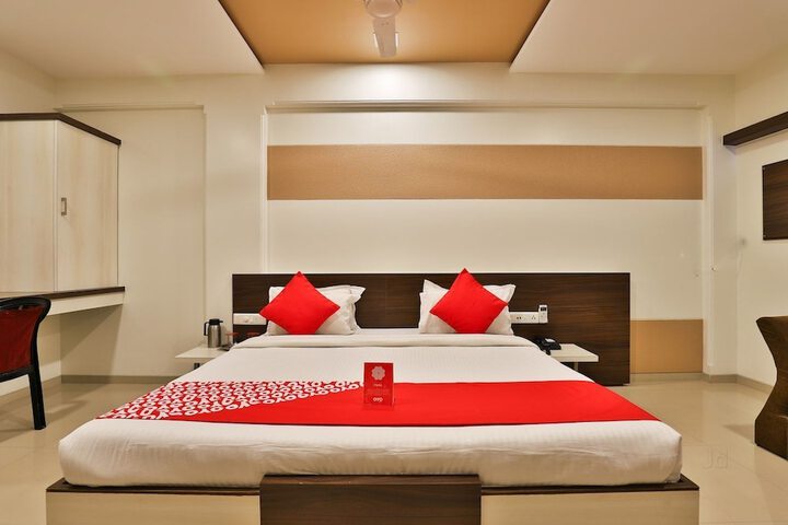 Room 9 of 35