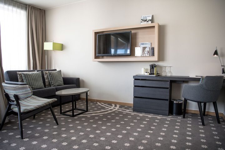 Room 14 of 43