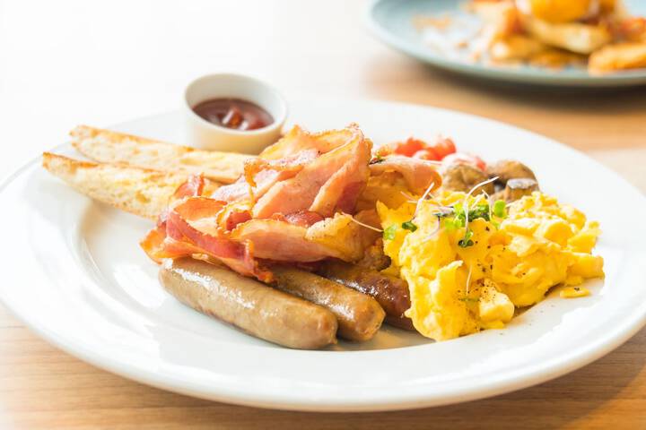 Breakfast meal
