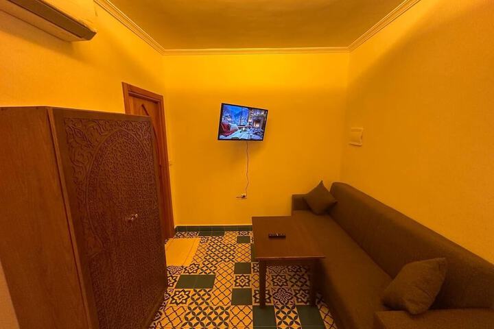 Room 17 of 50