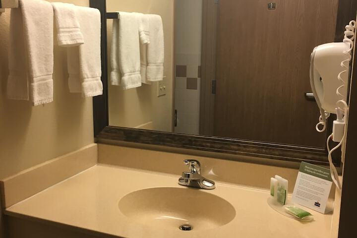 Bathroom sink