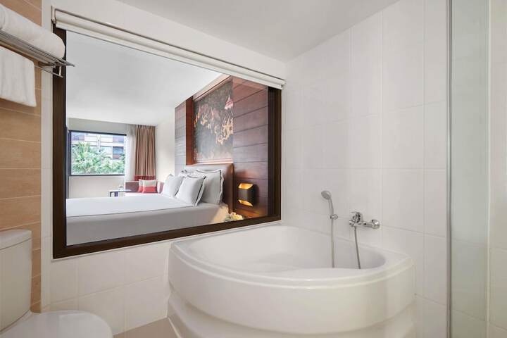 Room 46 of 189