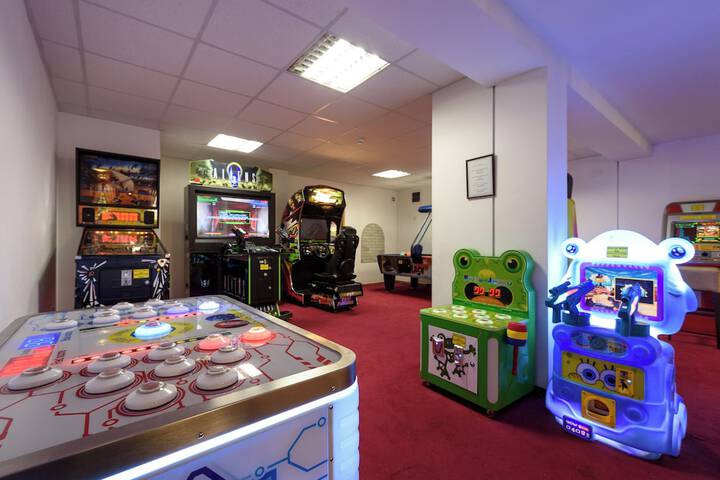 Room 46 of 65