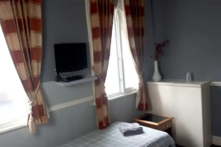 Room 7 of 23