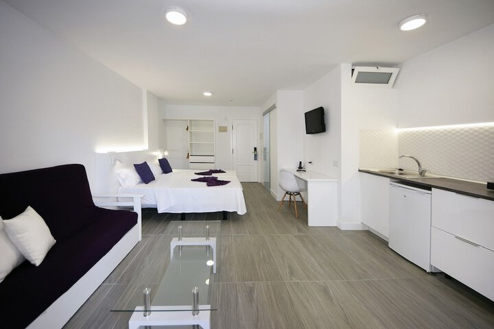 Room 9 of 45