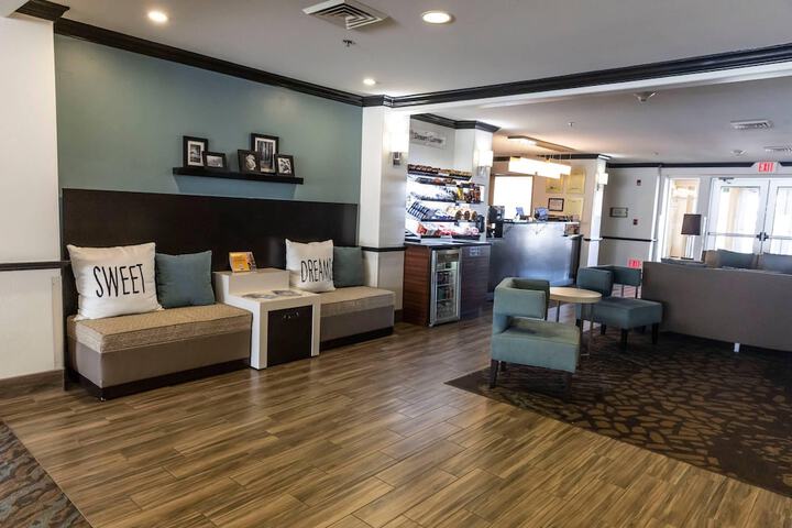 Guest Lobby