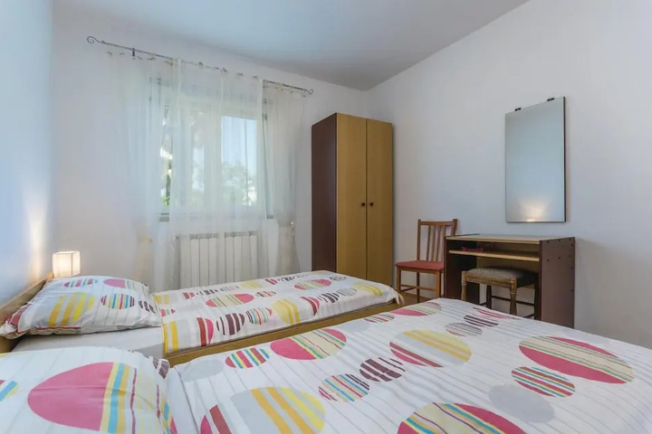 Stunning Home in Porec With Wifi and 2 Bedrooms