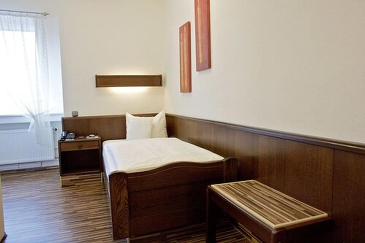 Room 18 of 51