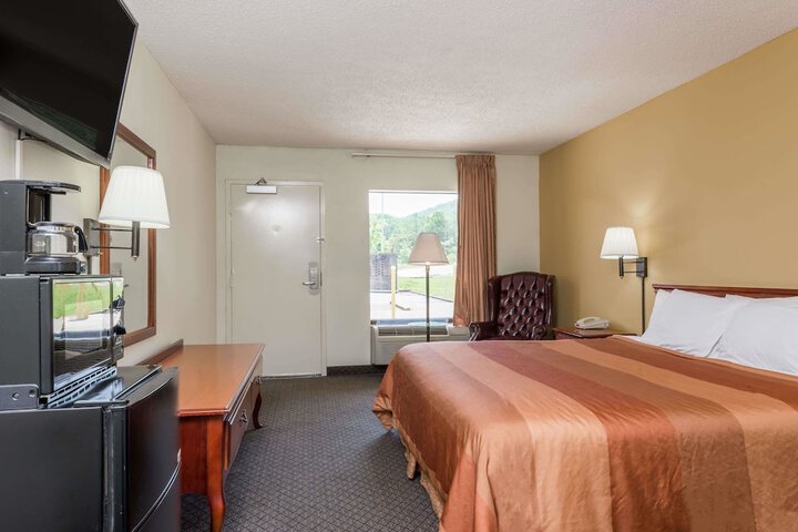 Room 3 of 14