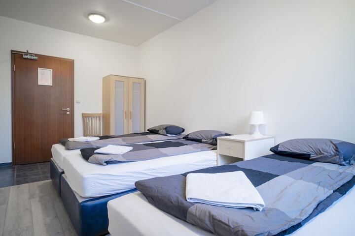 Room 17 of 23